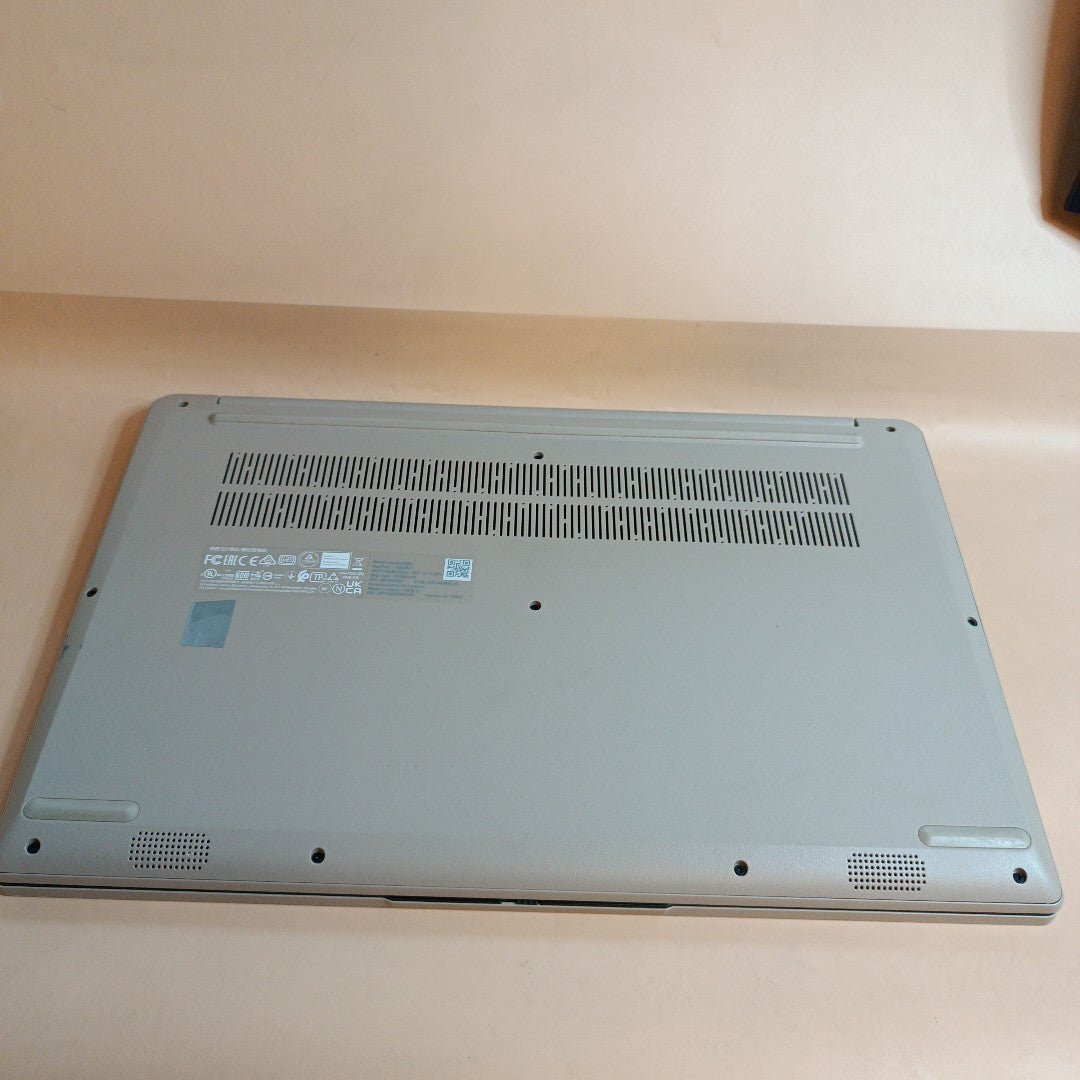 LAPTOP LENOVO IDEAPAD 1 15AMN7 (2024) 256 GB SSD 8 GB RAM (SEMINUEVO)