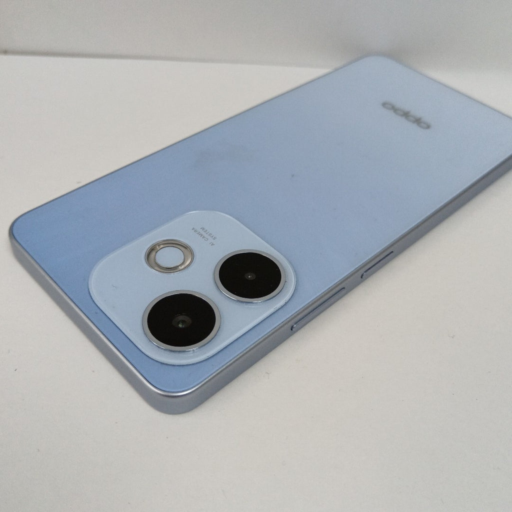 CELULAR OPPO A5 PRO CPH2711 (2025) 256 GB 8 GB RAM (SEMINUEVO)