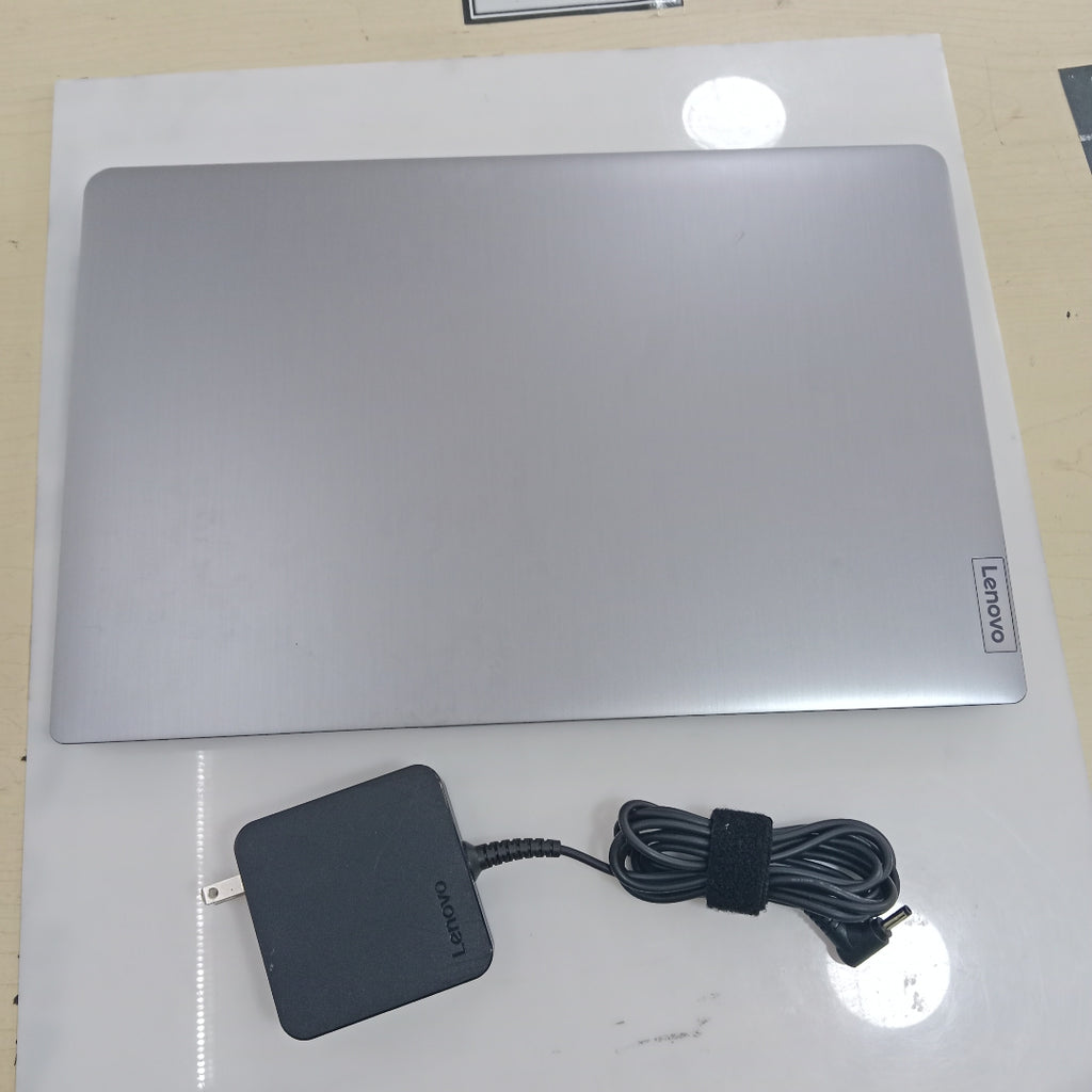 LAPTOP LENOVO IDEAPAD 3 15ITL6 (2023) 256 GB SSD 8 GB RAM (SEMINUEVO)