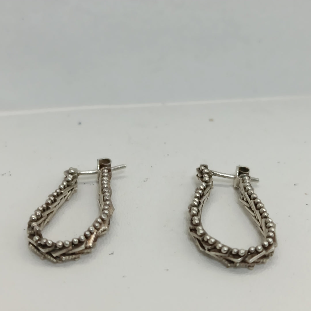 ARETES PAR PLATA 4.4 GRMS (SEMINUEVO)
