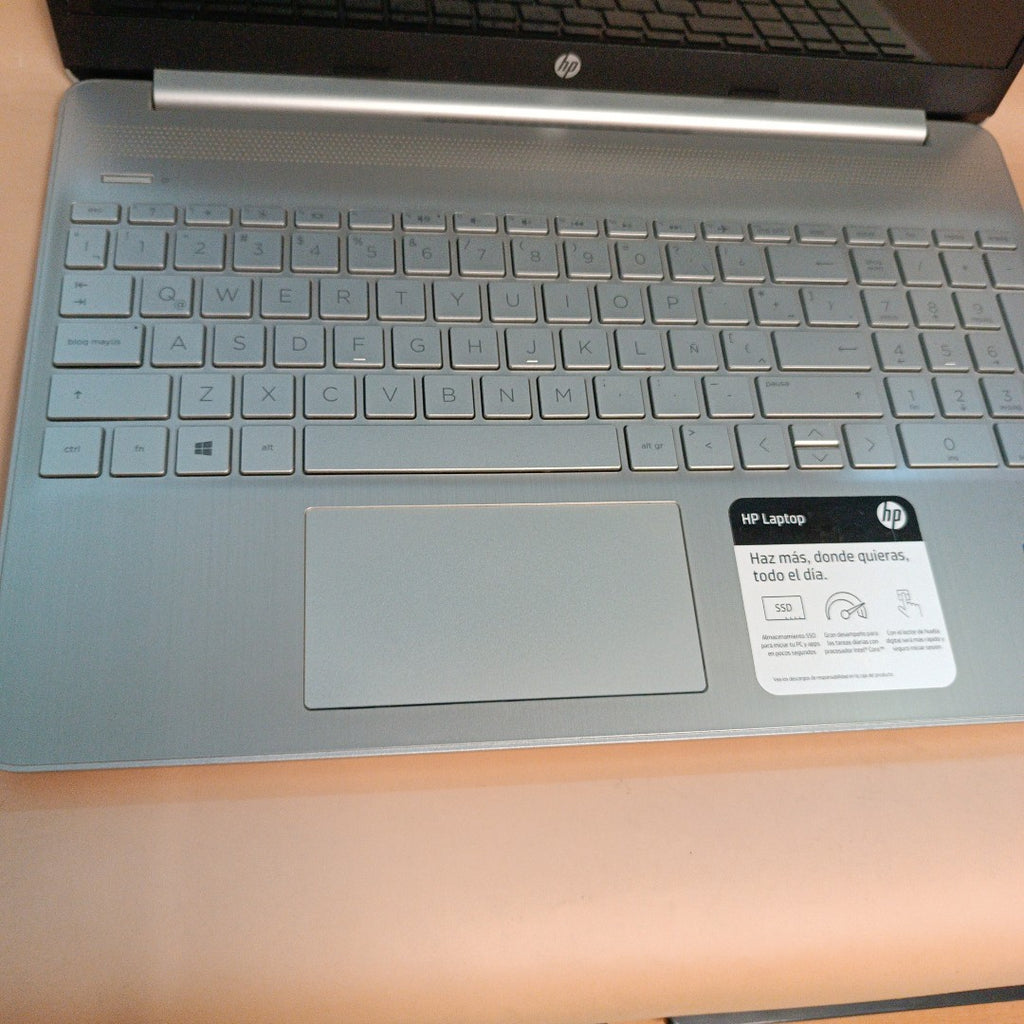 LAPTOP HP 15-DY0016LA (2023) 256 GB 12 GB RAM (SEMINUEVO)