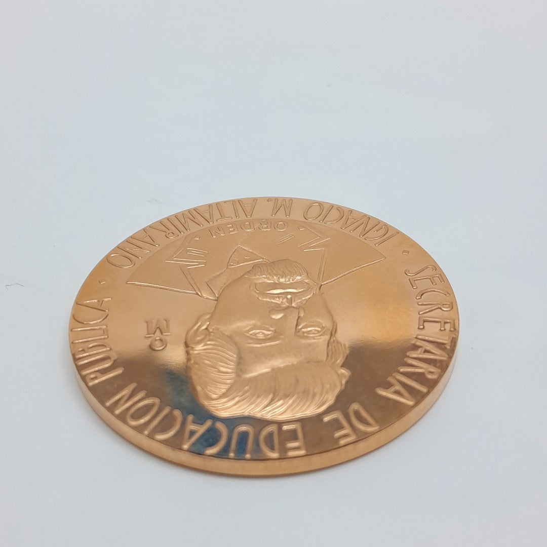 MEDALLA CONMEMORATIVA ORO 21 K 41.9 GRMS (SEMINUEVO)