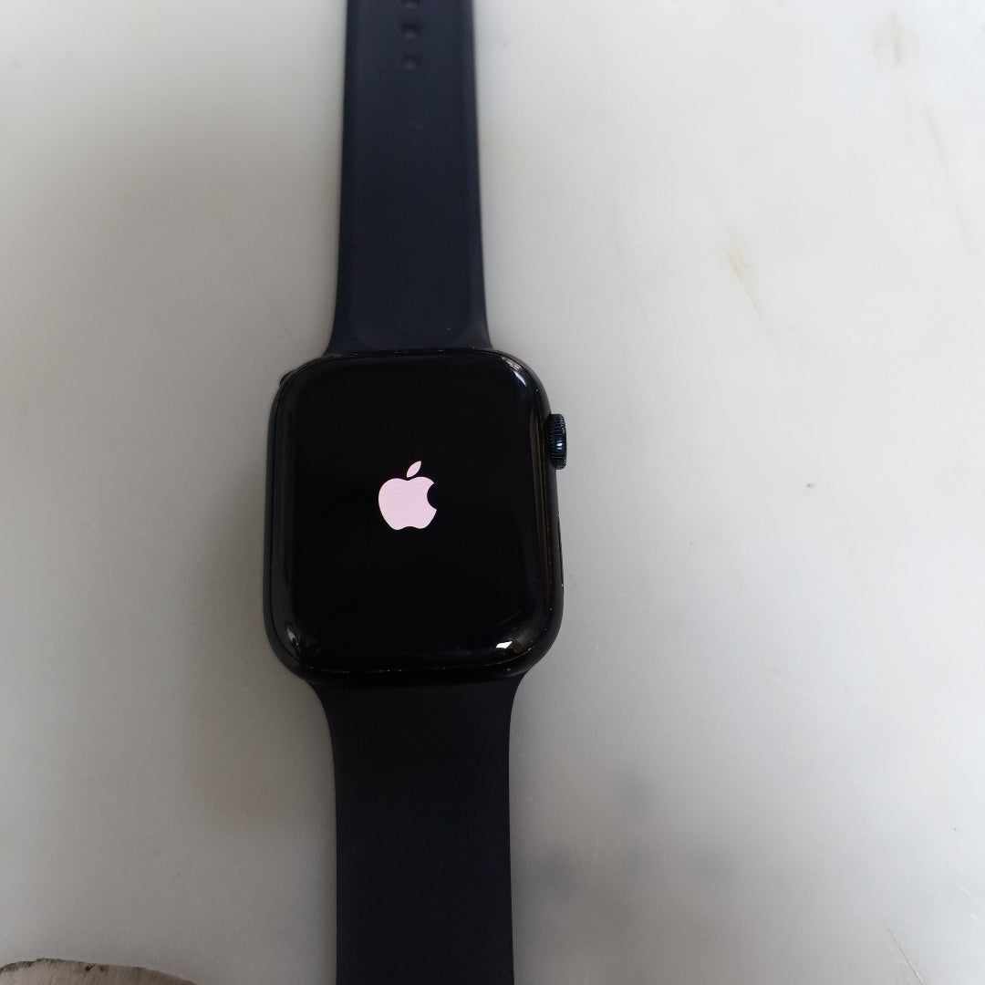 SMARTWATCH APPLE SERIES 8 A2858 45 MM GPS (SEMINUEVO)