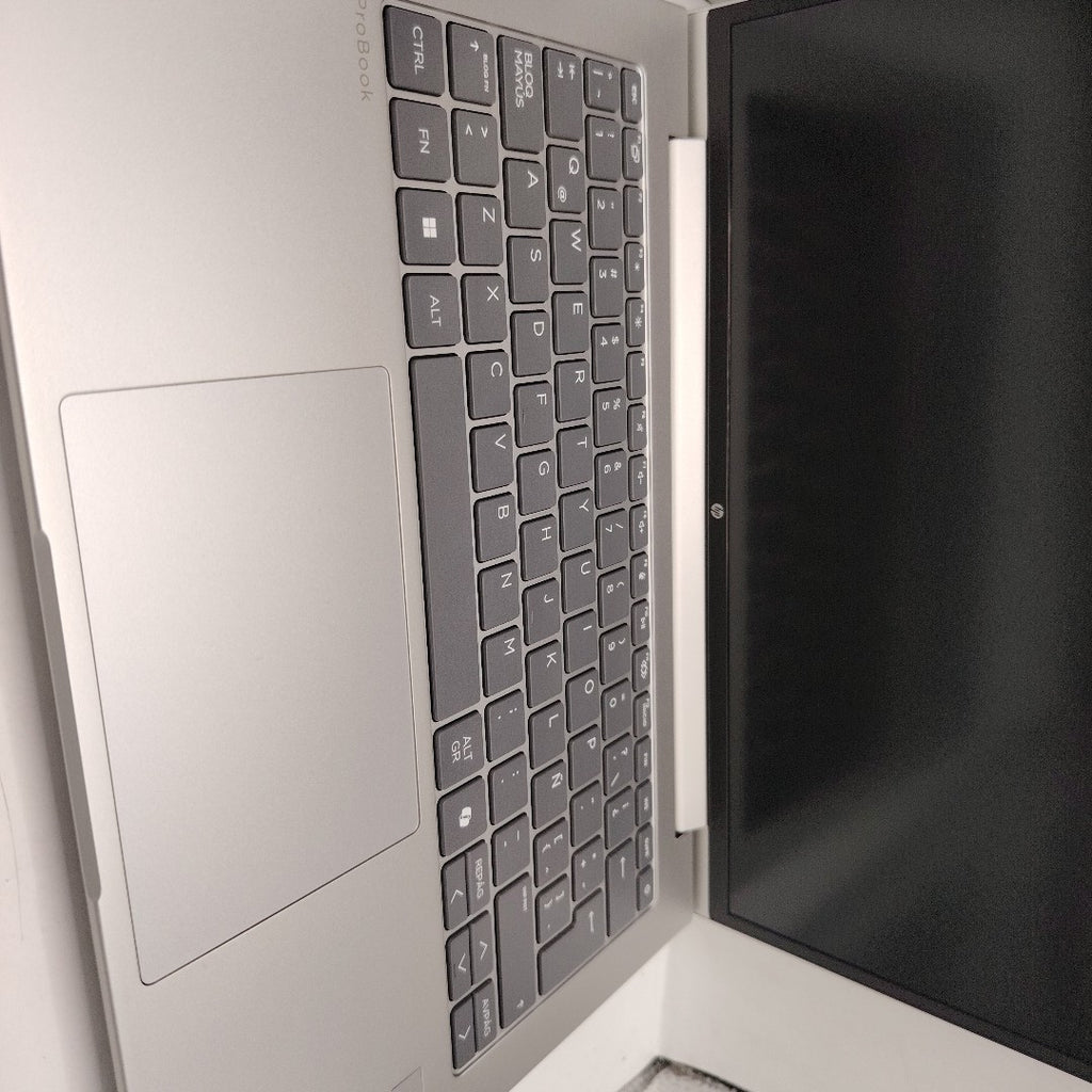 LAPTOP HP PROBOOK 4 G1IR 14 (2025) 512 GB SSD 16 GB RAM (SEMINUEVO)