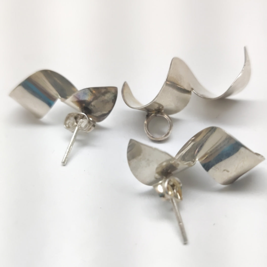 ARETES PAR,DIJE PLATA 4,40 GRMS (SEMINUEVO)