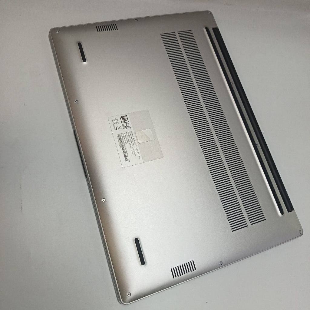 LAPTOP HUAWEI MATEBOOK D16 MCLF-X (2024) 1 TB SSD 16 GB RAM (SEMINUEVO)