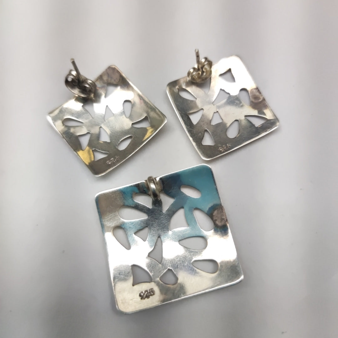 BROQUELES PAR,DIJE PLATA 4,10 GRMS (SEMINUEVO)