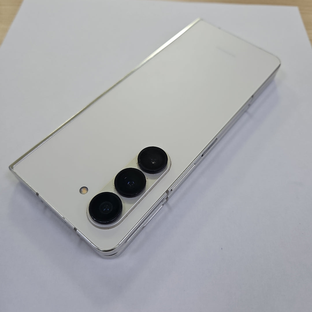CELULAR SAMSUNG GALAXY Z FOLD5 SM-F946U1 (2023) 512 GB 12 GB RAM (SEMINUEVO)