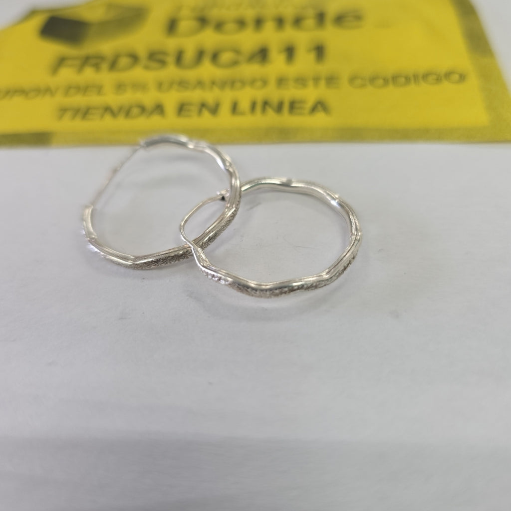 PAR ARRACADAS LABRADAS PLATA .925 2.5 GR (NUEVO)