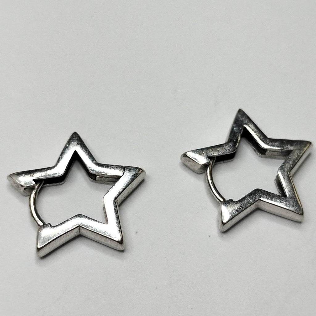 ARETES PAR ORO BLANCO 14 K 2.5 GRMS (SEMINUEVO)