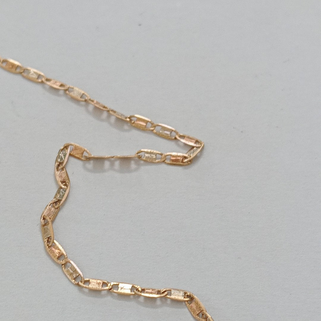 CADENA, DIJE ORO 10 K 2.4 GRMS (SEMINUEVO)