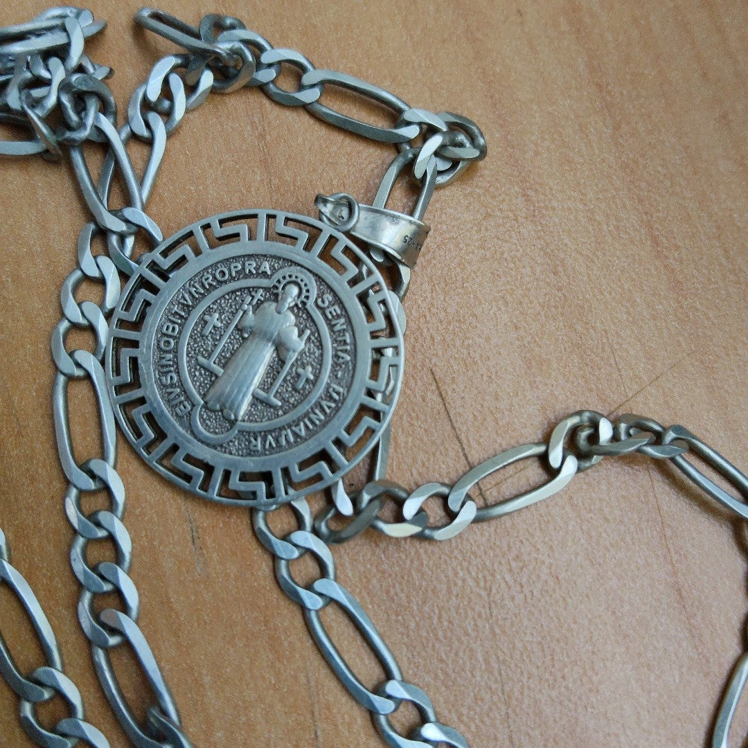 CADENA, MEDALLA RELIGIOSA PLATA 21.9 GRMS (SEMINUEVO)