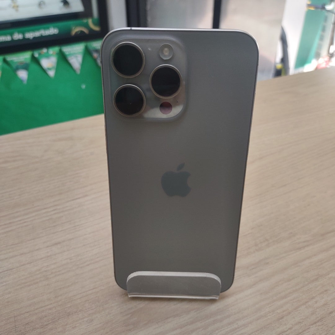 CELULAR APPLE IPHONE 15 PRO MAX A3105 (2023) 256 GB 8 GB RAM (SEMINUEVO)
