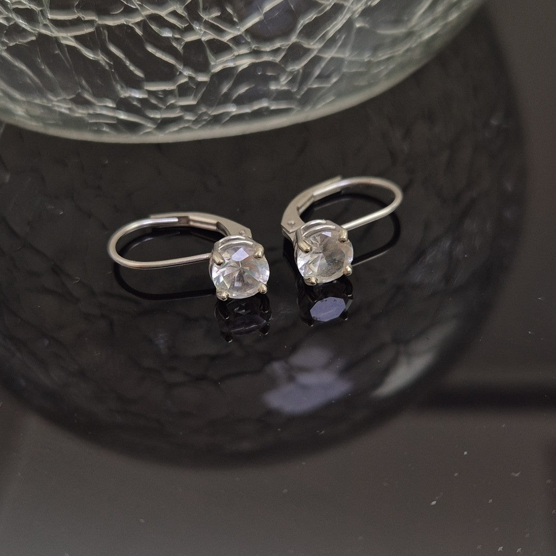 ARETES PAR ORO BLANCO 14 K 1,60 GRMS (SEMINUEVO)