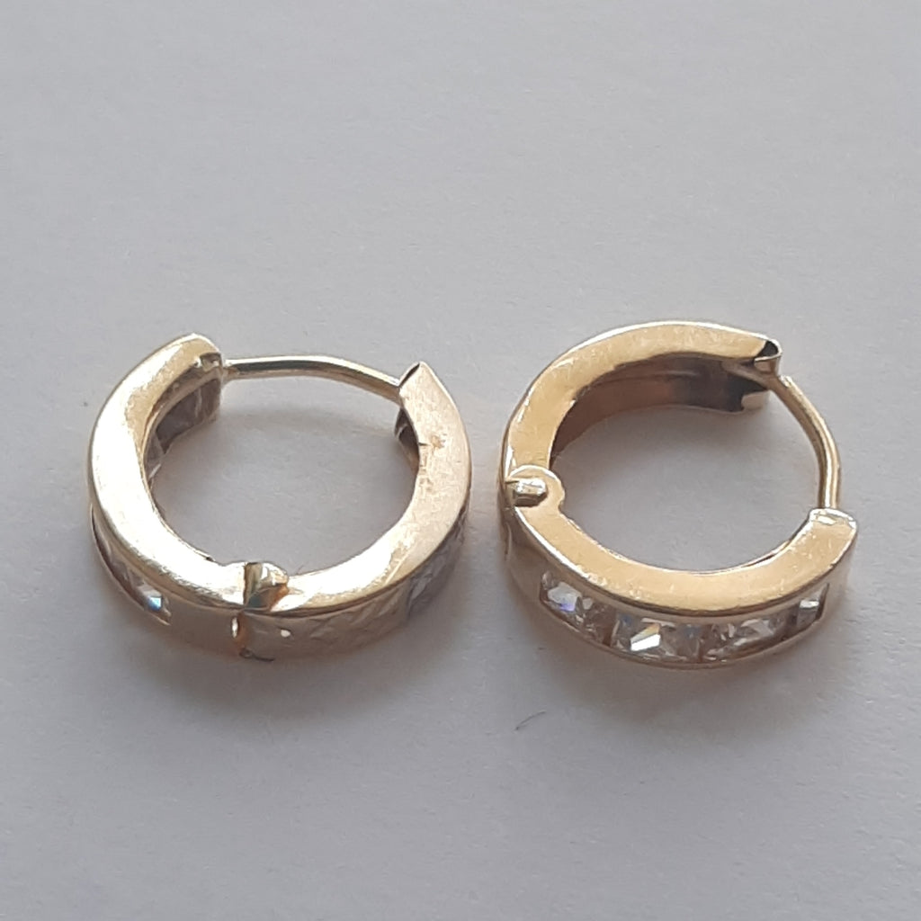 ARRACADAS PAR ORO, RODIADO 14 K 1.5 GRMS (SEMINUEVO)