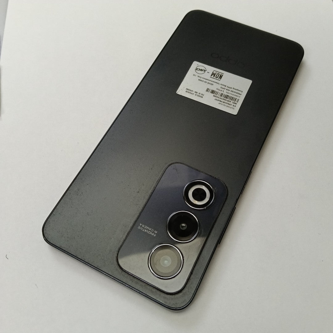 CELULAR OPPO A80 5G CPH2639 (2024) 256 GB 8 GB RAM (SEMINUEVO)
