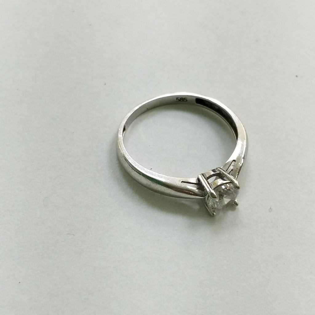 SOLITARIO ORO, ORO BLANCO 14 K 1.8 GRMS (SEMINUEVO)
