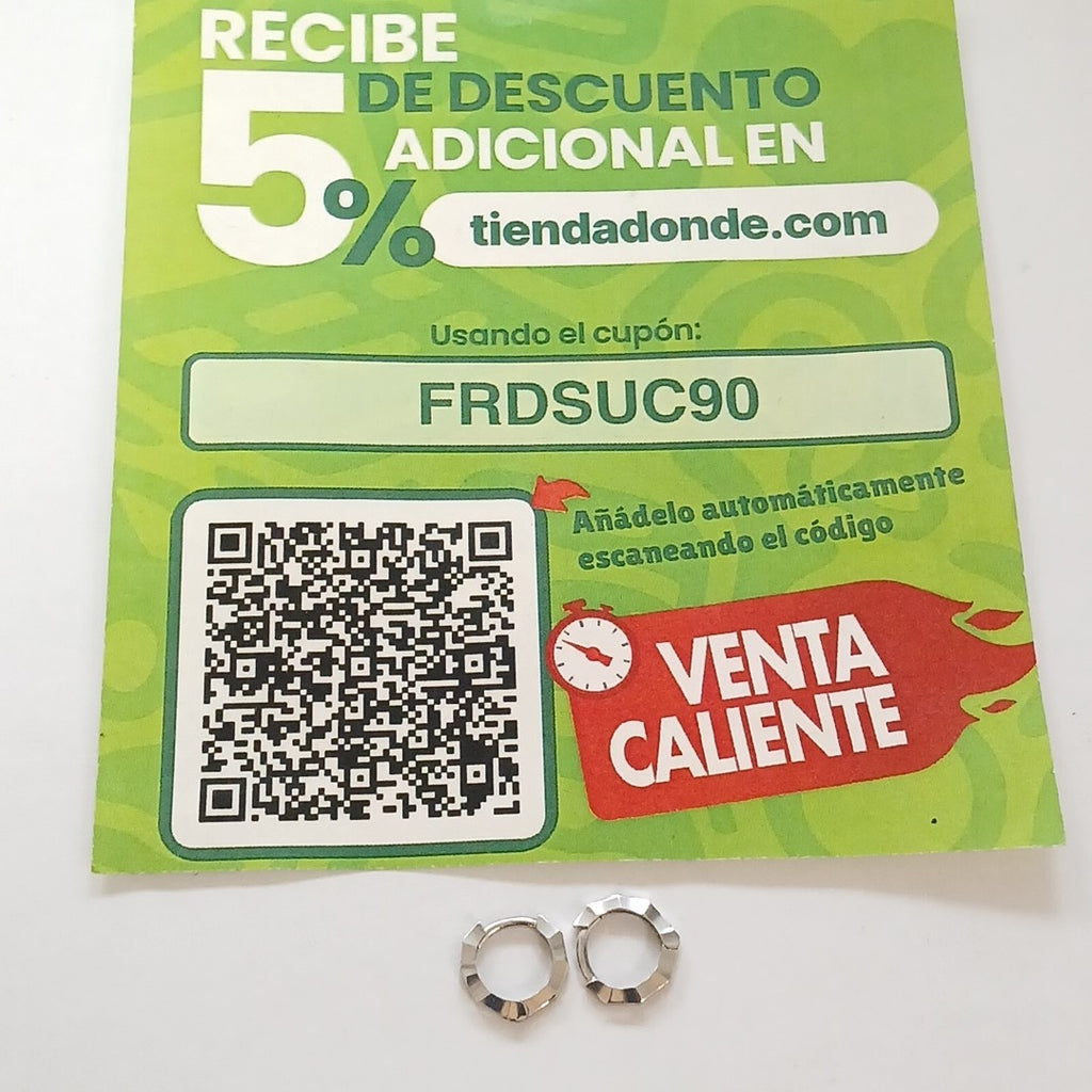 ARRACADAS PAR ORO BLANCO 10 K 0.6 GRMS (SEMINUEVO)