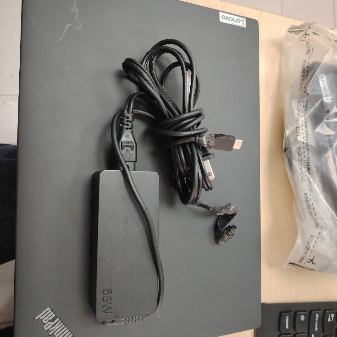 LAPTOP LENOVO THINKPAD T14 GEN 4 (2024) 512 GB SSD 16 GB RAM (SEMINUEVO)