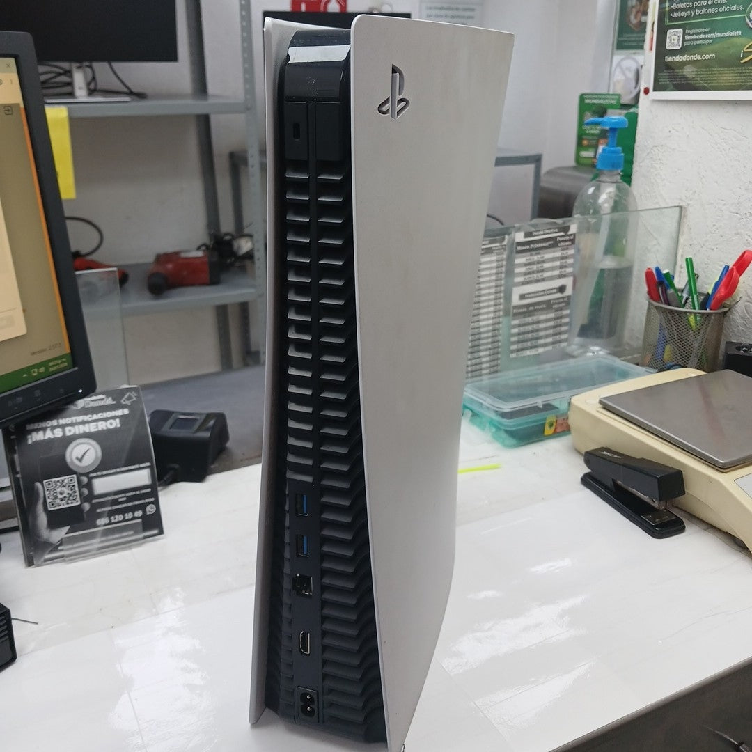 CONSOLA DE VIDEOJUEGO SONY PS5 825 SSD