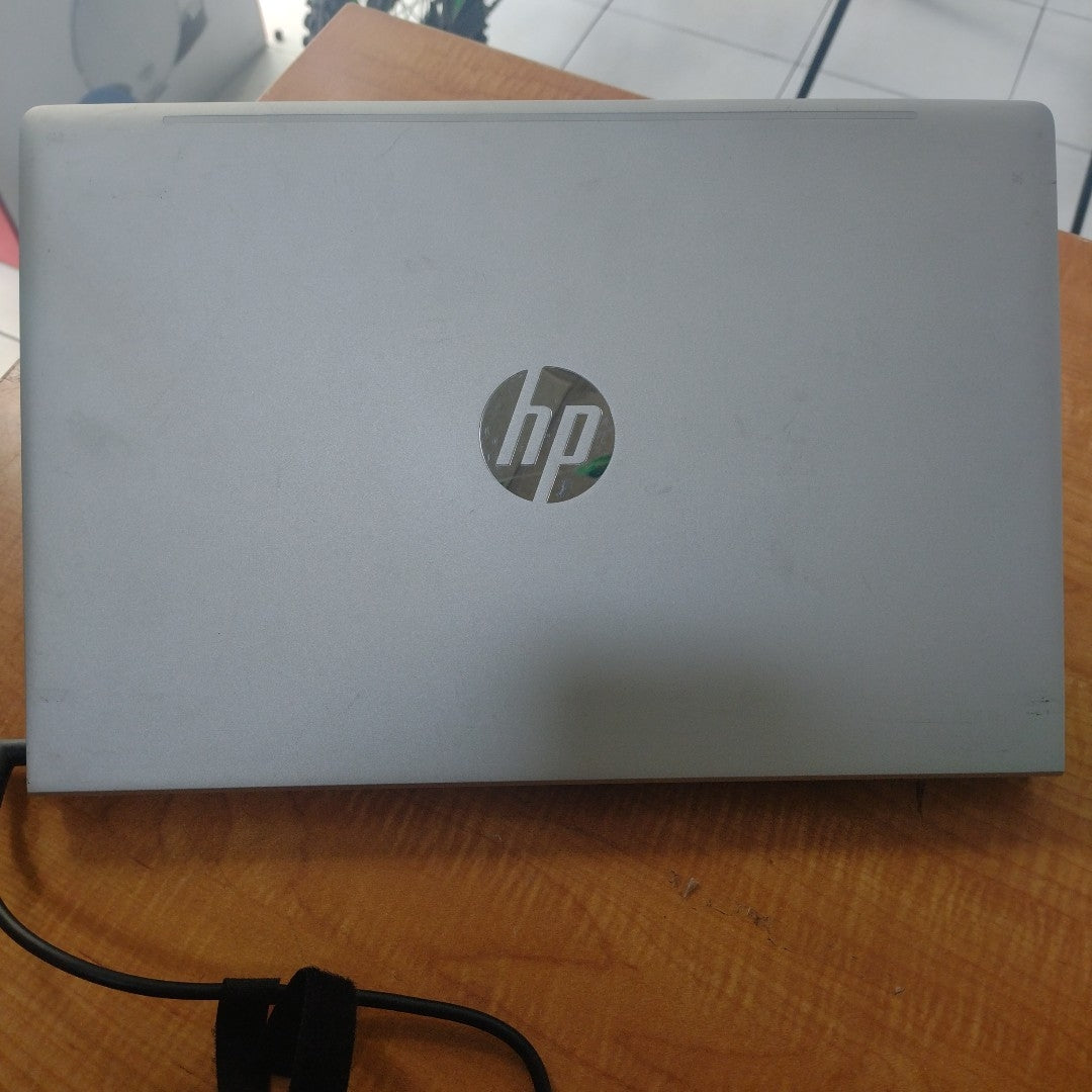 LAPTOP HP PROBOOK 440 G10 (2024) 512 GB SSD 16 GB RAM (SEMINUEVO)