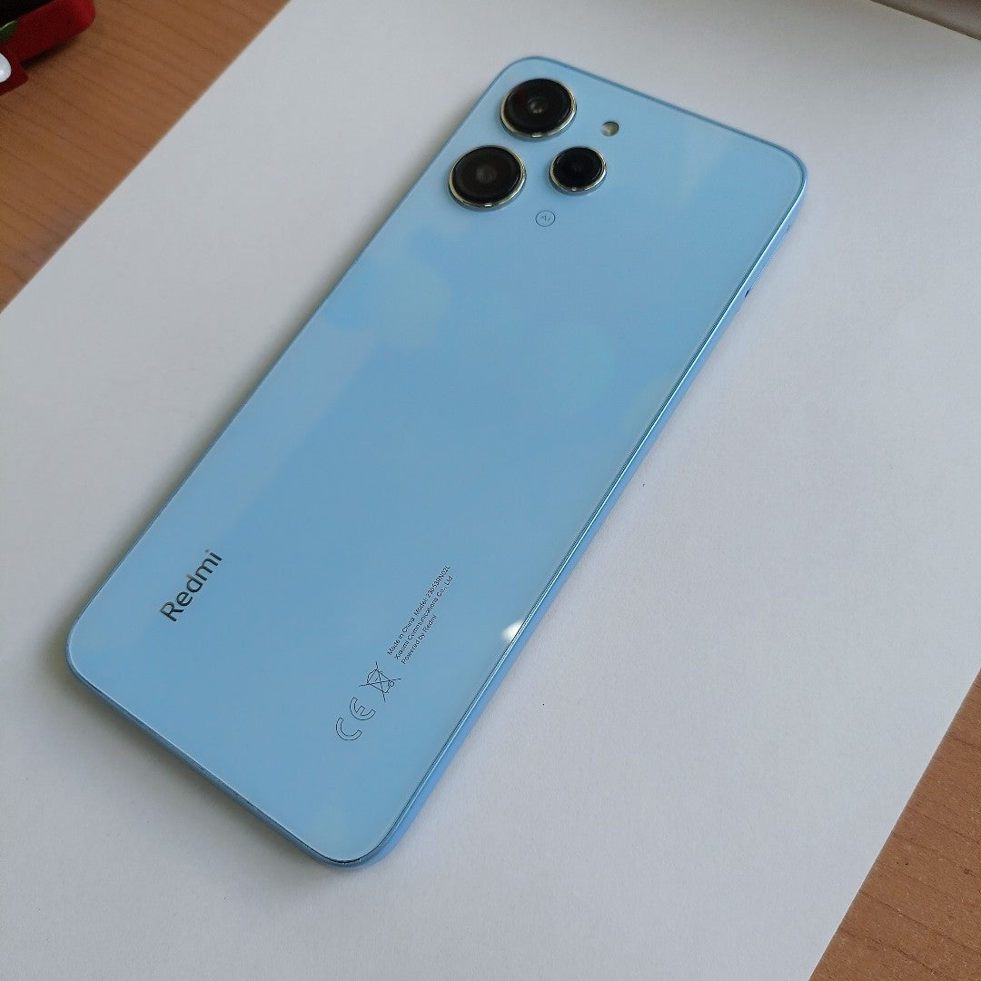 CELULAR XIAOMI REDMI 12 23053RN02L 256 GB 8 GB RAM (SEMINUEVO)