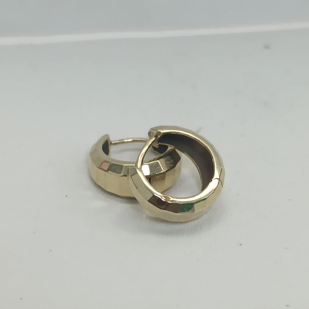 ARRACADAS PAR ORO 14 K 3.1 GRMS (SEMINUEVO)