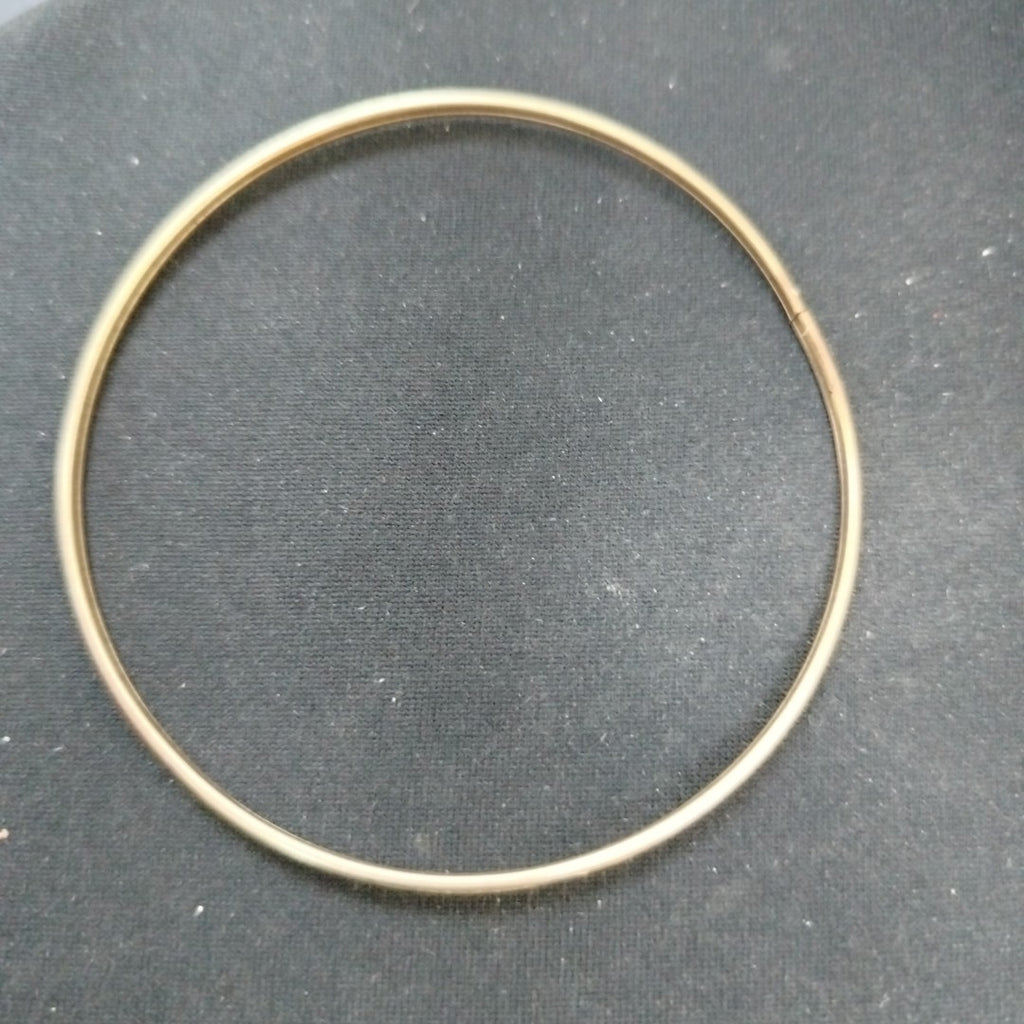 PULSERA RIGIDA ORO 10 K 3.4 GRMS (SEMINUEVO)