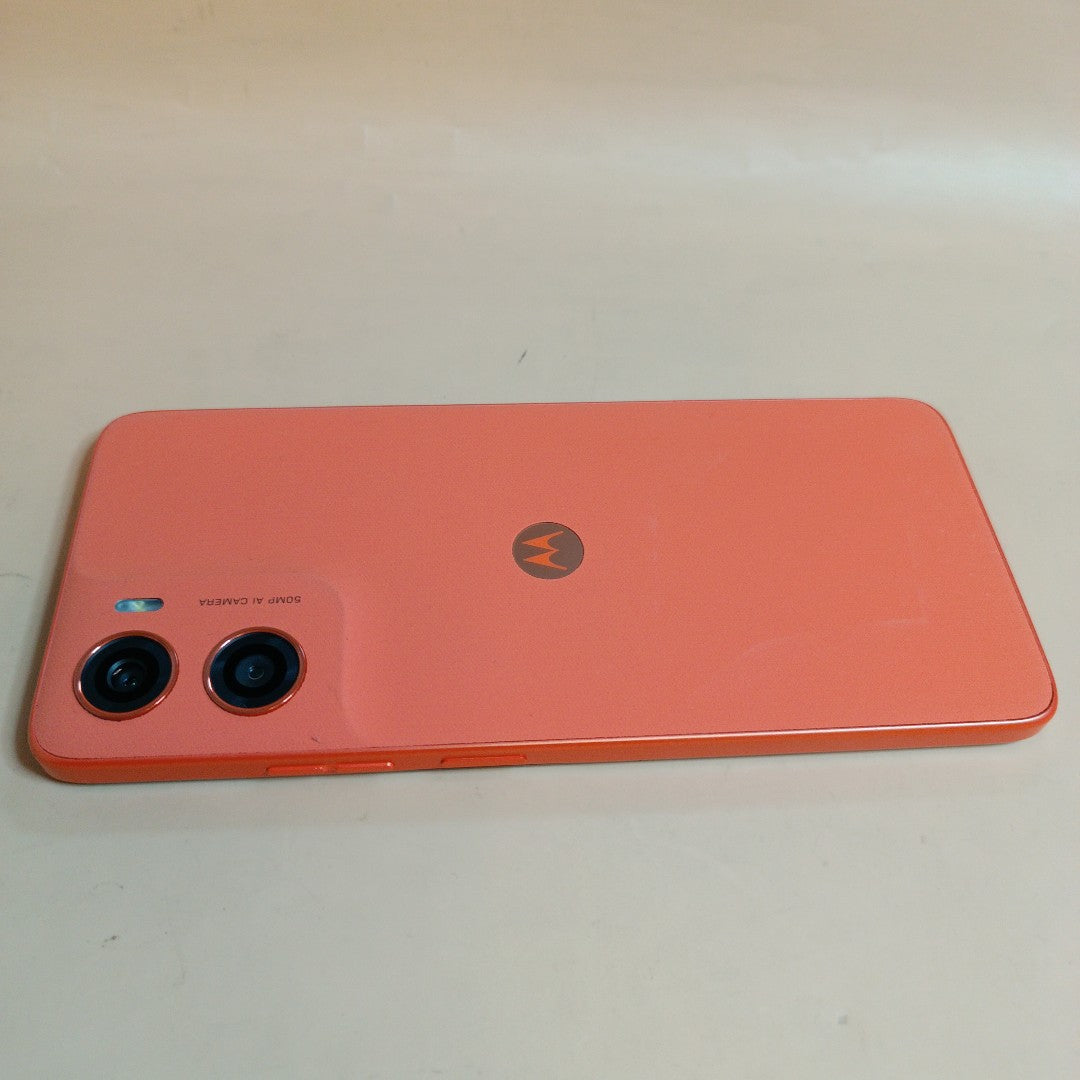 CELULAR MOTOROLA MOTO G06 XT2535-2 (2025) 256 GB 4 GB RAM (SEMINUEVO)