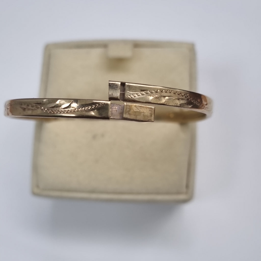 PULSERA RIGIDA ORO 10 K 4.3 GRMS (SEMINUEVO)