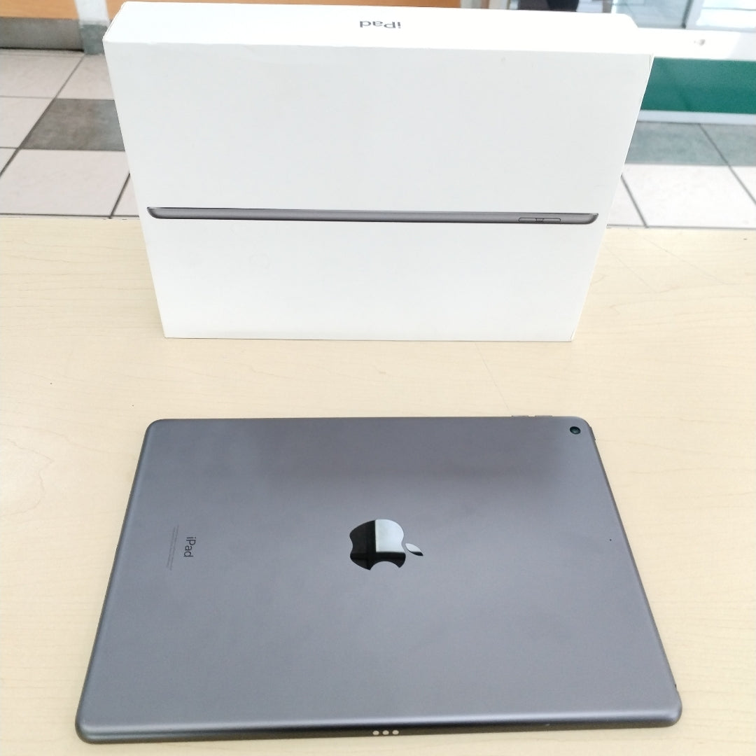 TABLETA APPLE IPAD 9 A2602 64 GB 3 GB RAM (SEMINUEVO)