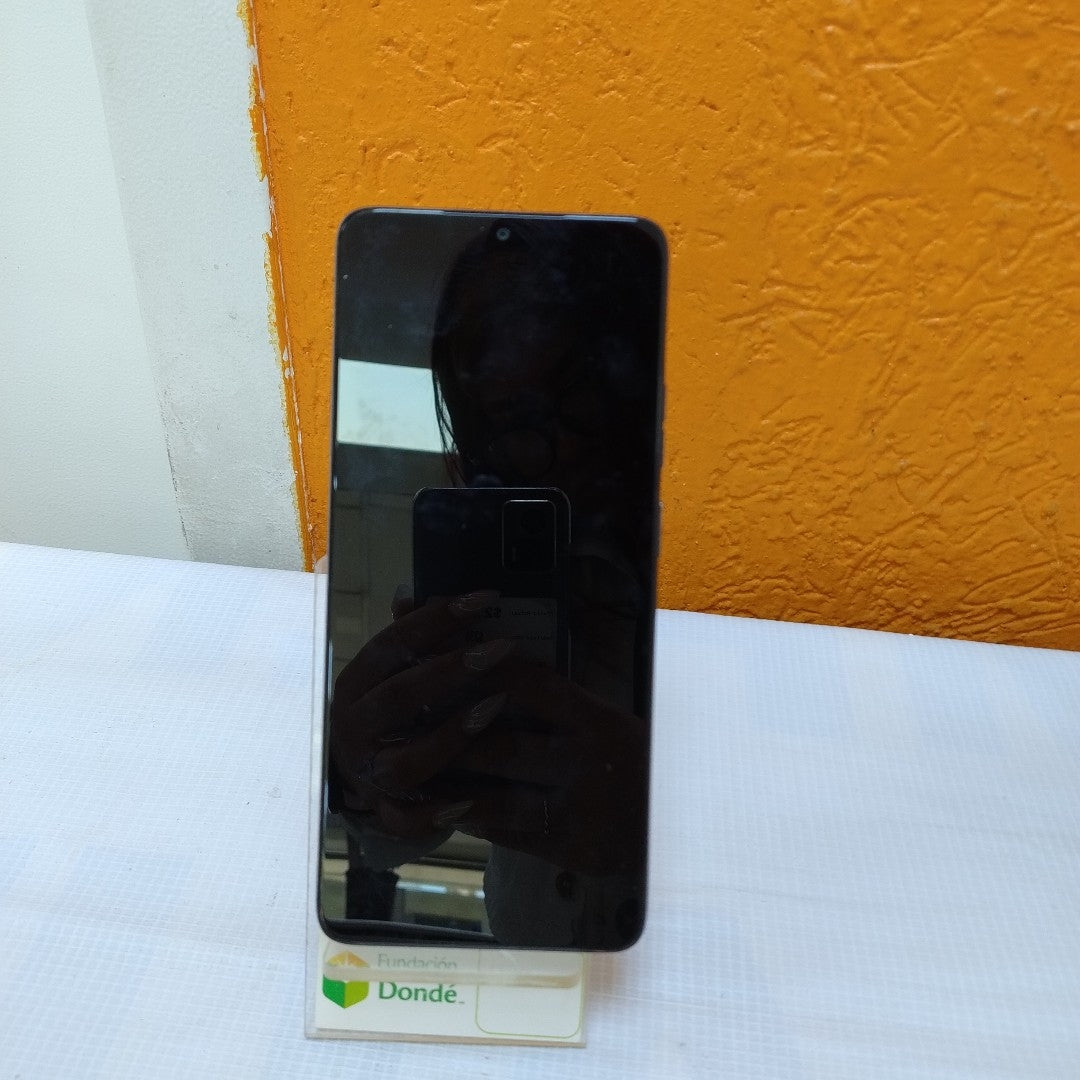 CELULAR MOTOROLA MOTO G06 XT2535-2 (2025) 64 GB 4 GB RAM (SEMINUEVO)
