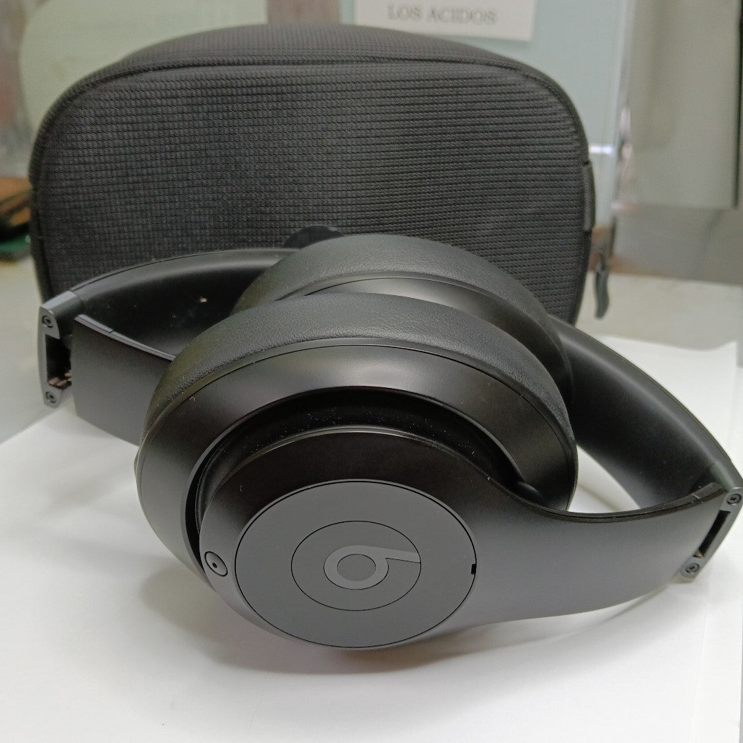AUDIFONOS BEATS STUDIO PRO INALAMBRICO OVER EAR (SEMINUEVO)