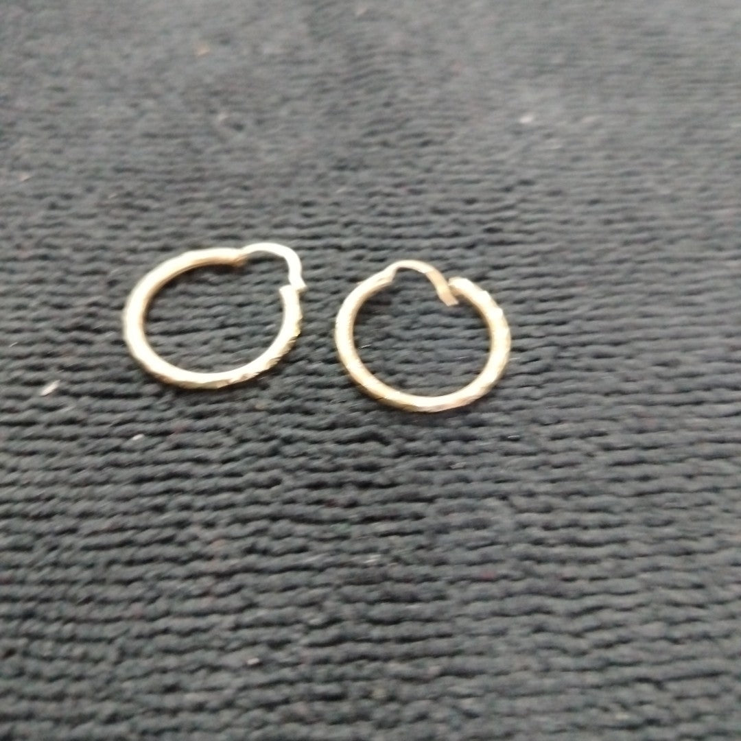 ARRACADAS PAR ORO 10 K 1.7 GRMS (SEMINUEVO)