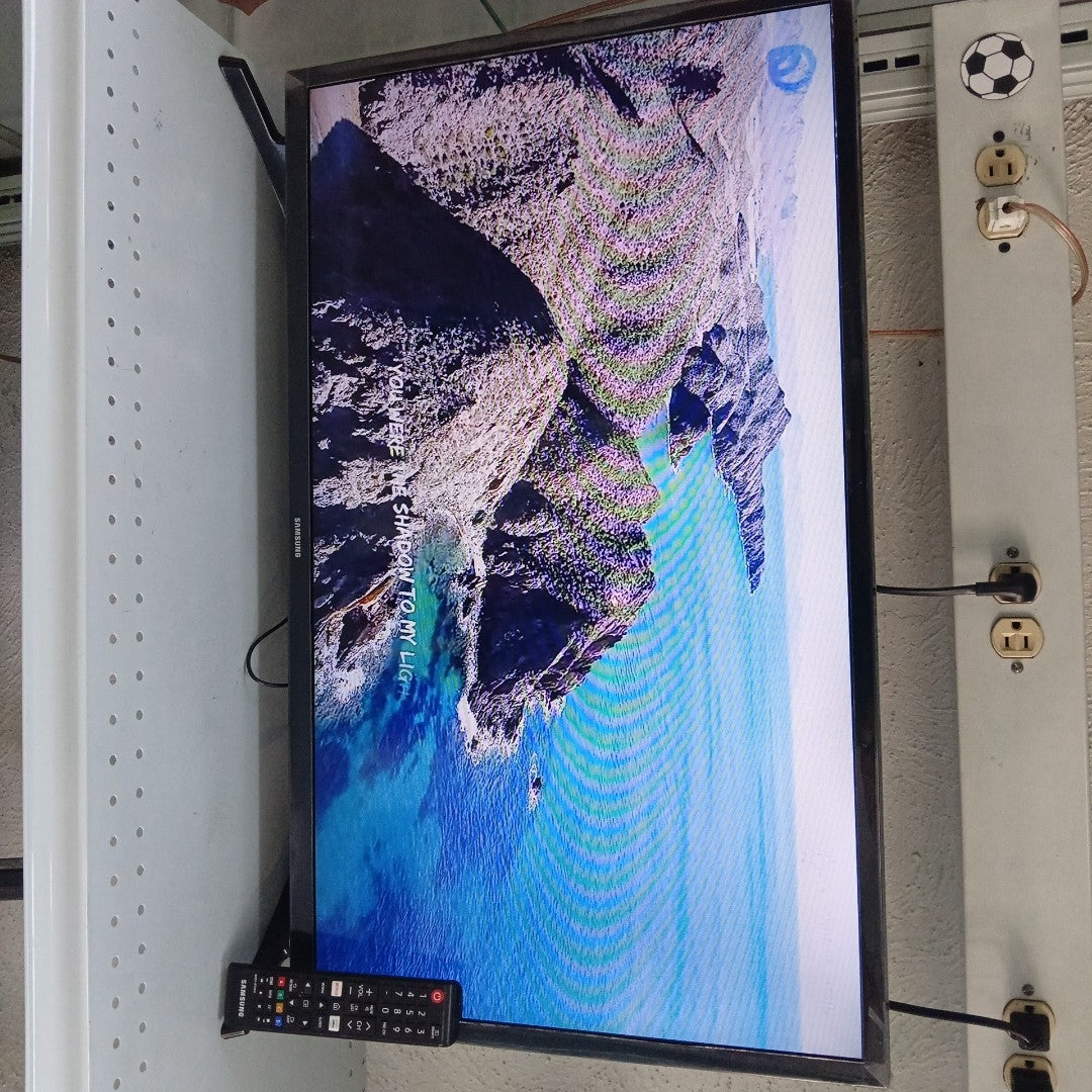 PANTALLA SAMSUNG BE32T-B (2025) 32" LED HD (SEMINUEVO)