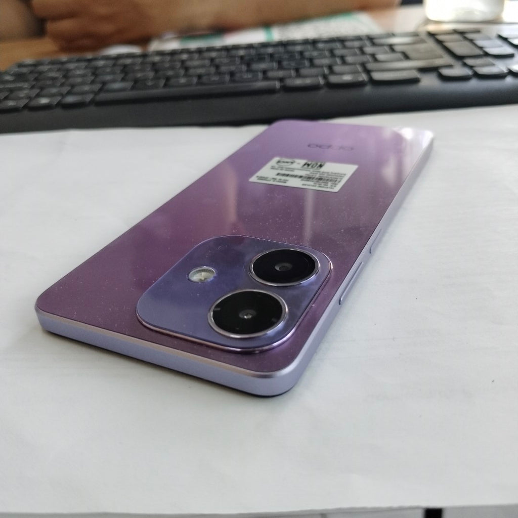 CELULAR OPPO A40 CPH2669 (2024) 256 GB 4 GB RAM (SEMINUEVO)
