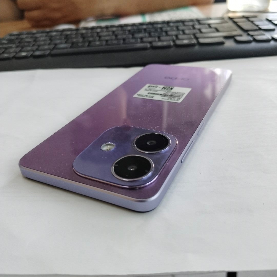 CELULAR OPPO A40 CPH2669 (2024) 256 GB 4 GB RAM (SEMINUEVO)