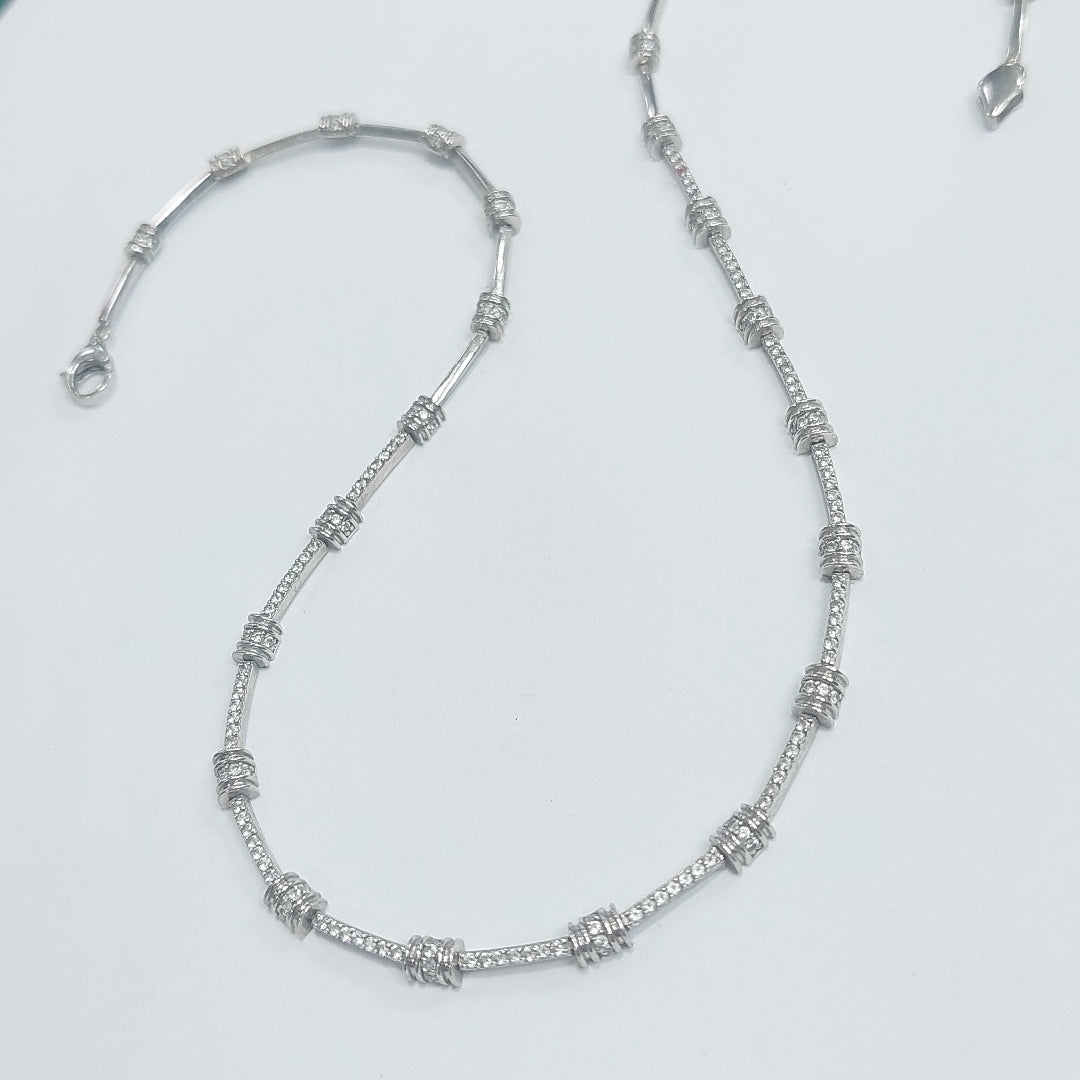 COLLAR ORO, ORO BLANCO 14 K 15.3 GRMS (SEMINUEVO)