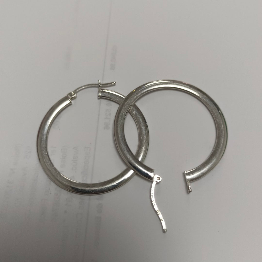 ARRACADAS PAR PLATA 3.8 GRMS (SEMINUEVO)