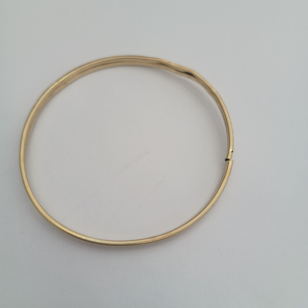 PULSERA RIGIDA ORO 10 K 4.8 GRMS (SEMINUEVO)
