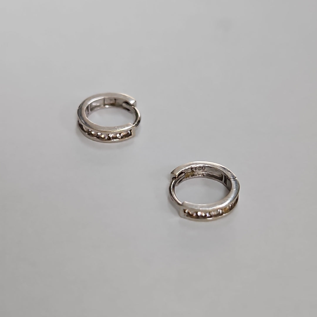 ARRACADAS PAR ORO BLANCO 14 K 1,00 GRMS (SEMINUEVO)