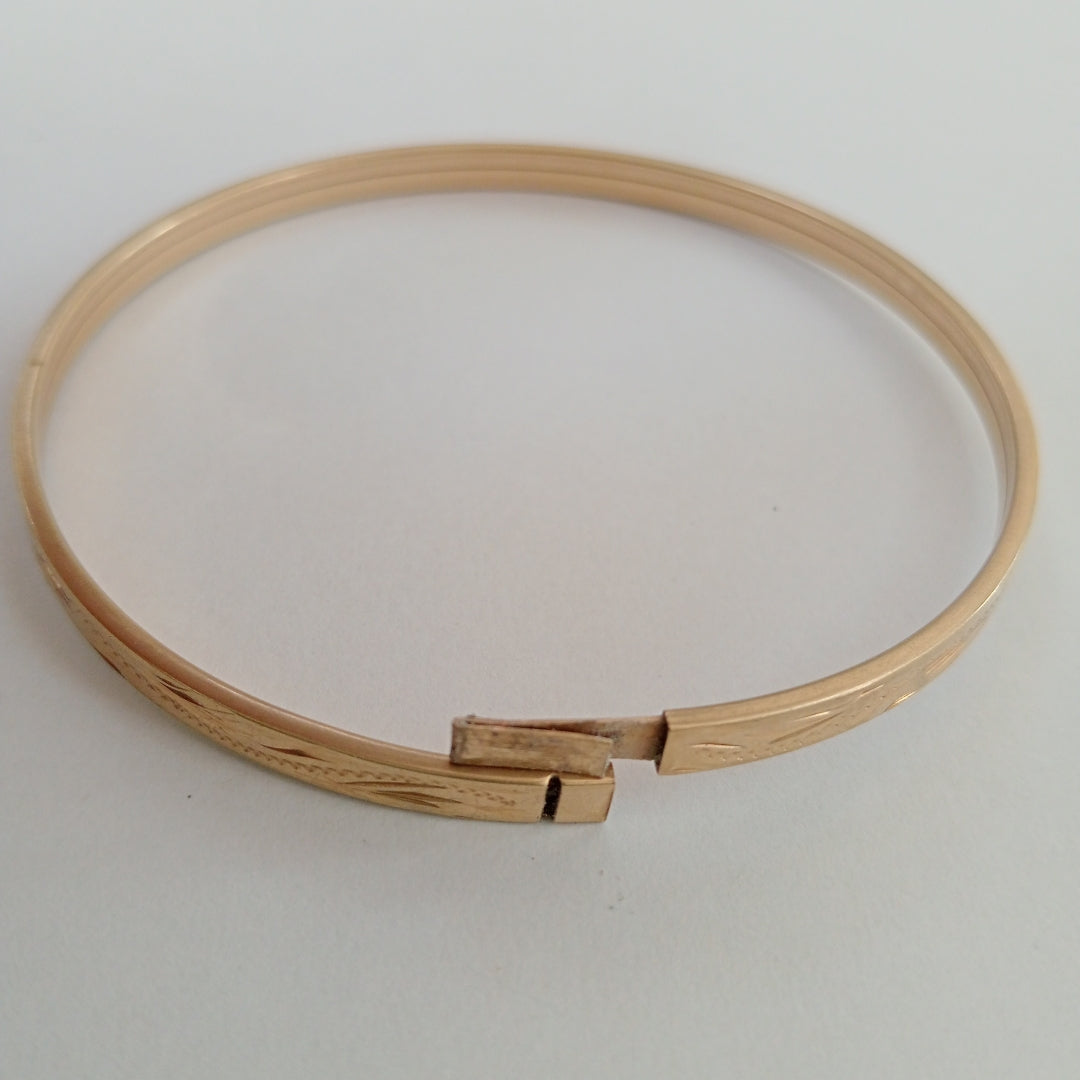 PULSERA RIGIDA ORO 10 K 5.4 GRMS (SEMINUEVO)