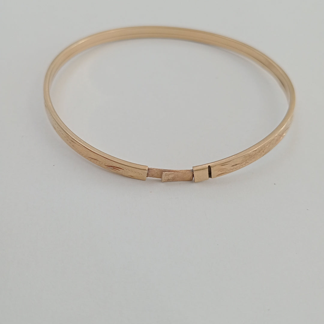 PULSERA RIGIDA ORO 10 K 5.4 GRMS (SEMINUEVO)