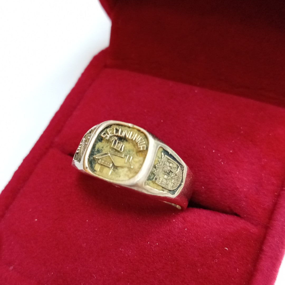 ANILLO DE GRADUACIÓN ORO 8 K 4,00 GRMS (SEMINUEVO)