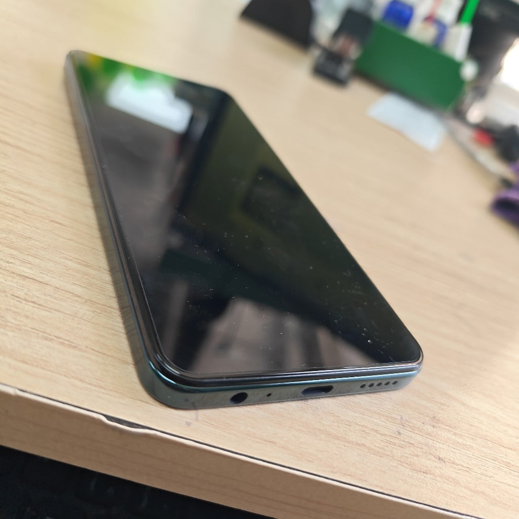CELULAR VIVO Y28 V2352 256 GB 8 GB RAM (SEMINUEVO)