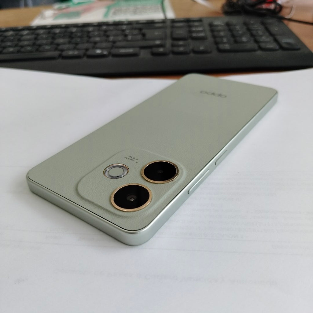 CELULAR OPPO A5 PRO CPH2711 (2025) 256 GB 8 GB RAM (SEMINUEVO)