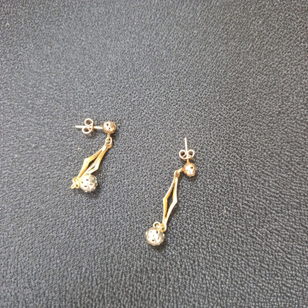 ARETES PAR ORO COMBINADO 8 K 2.7 GRMS (SEMINUEVO)