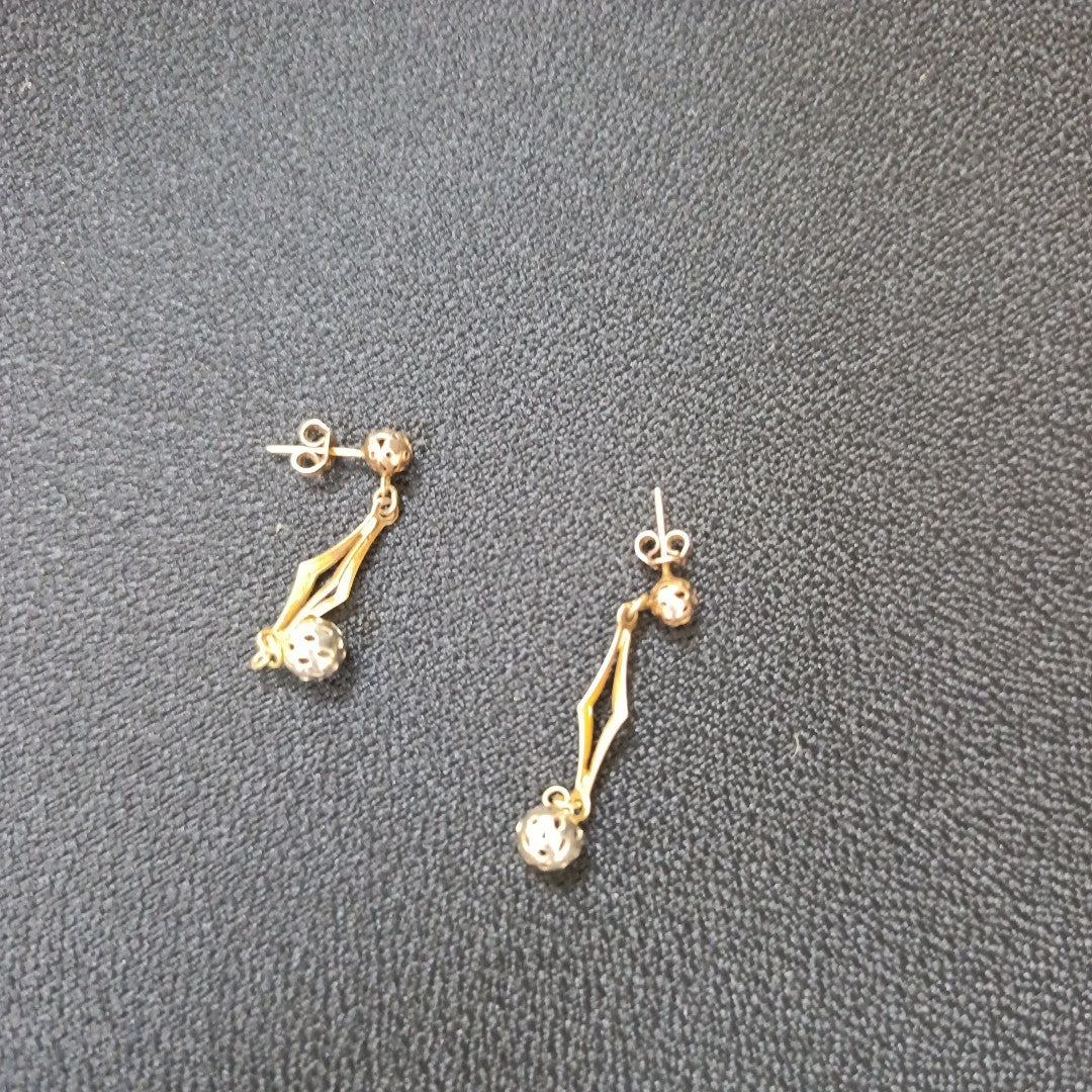 ARETES PAR ORO COMBINADO 8 K 2.7 GRMS (SEMINUEVO)