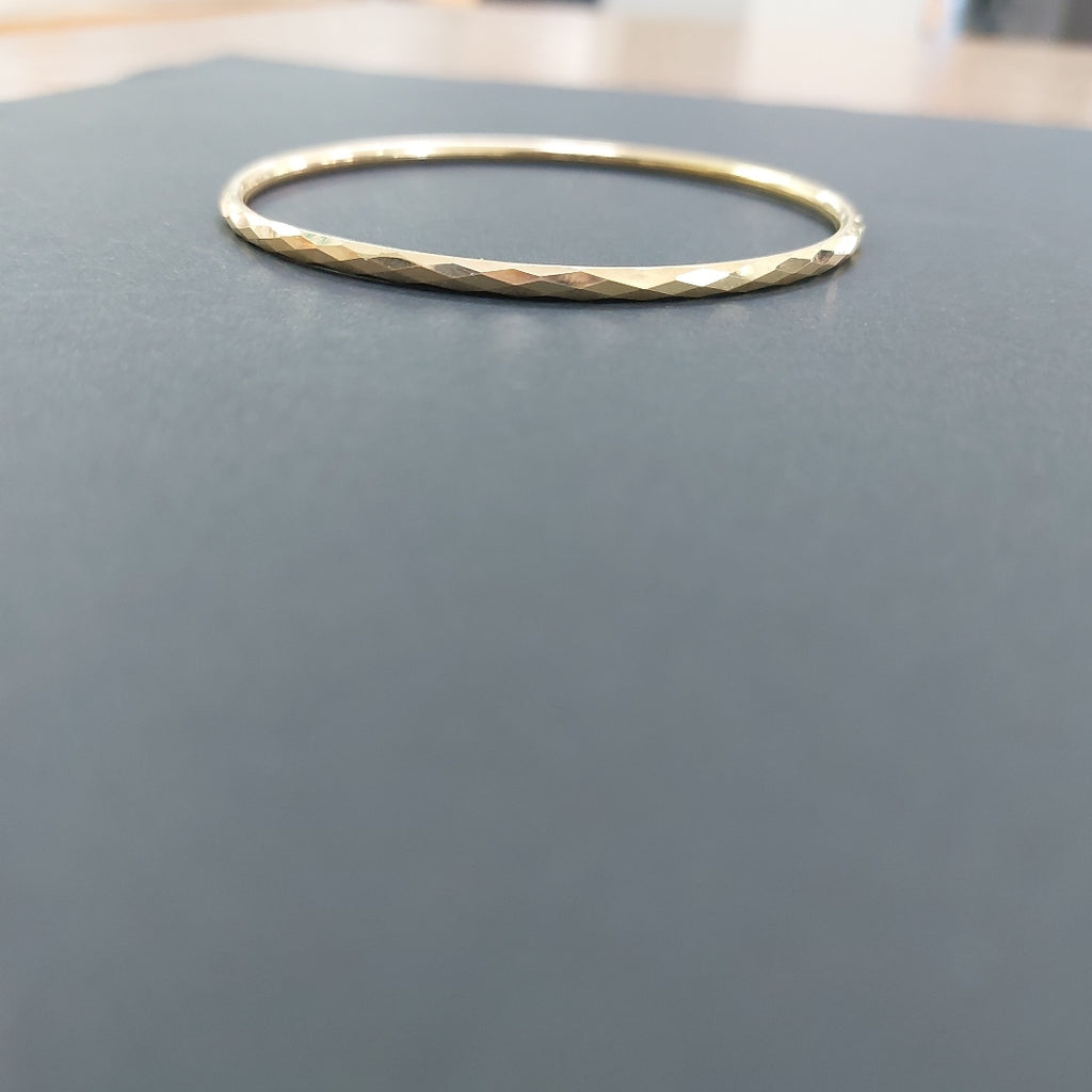 PULSERA RIGIDA ORO 14 K 6.8 GRMS (SEMINUEVO)