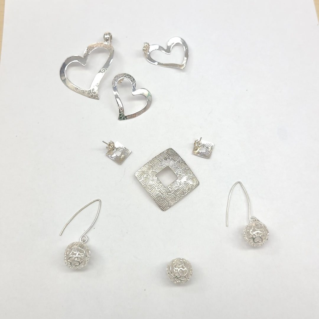 ARETES PAR, DIJE PLATA 44.1 GRMS (SEMINUEVO)